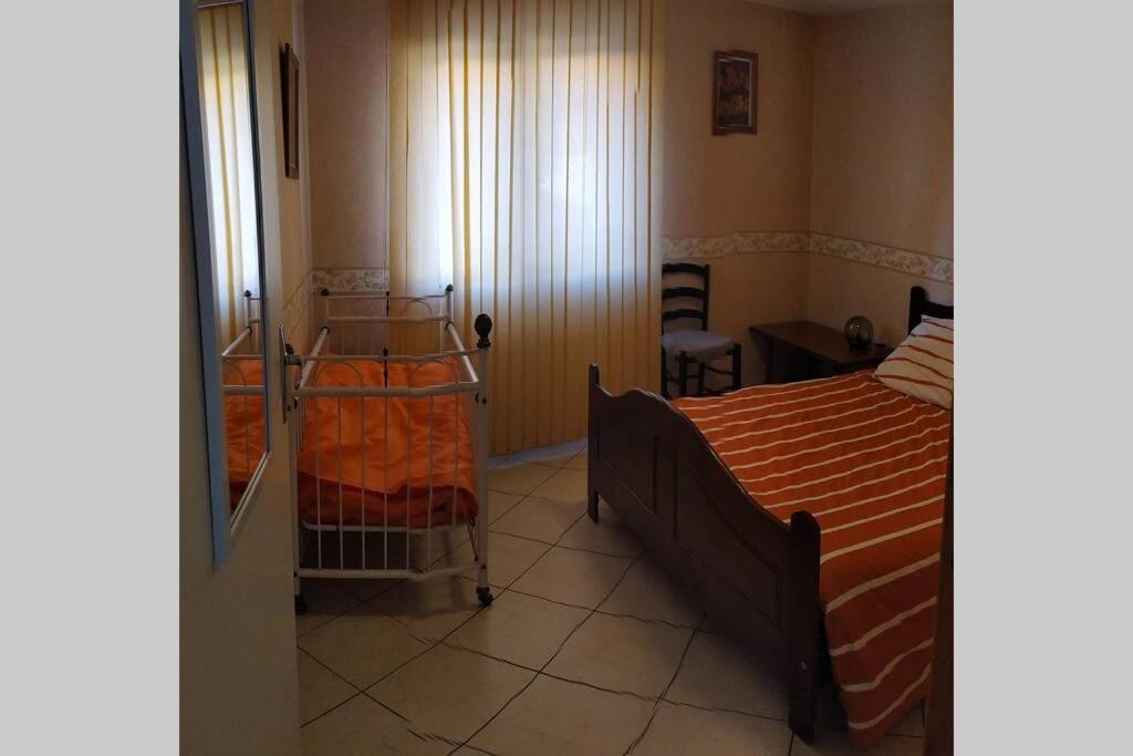 Chez Fabienne T3 Apartment Le Breuil-sur-Couze Luaran gambar