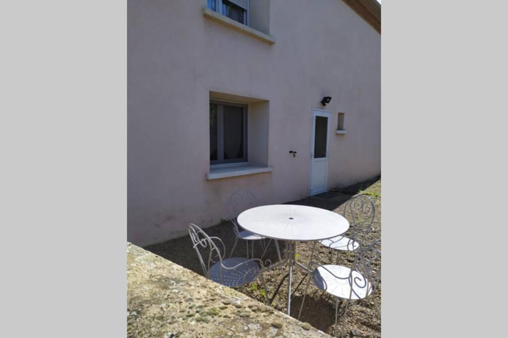 Chez Fabienne T3 Apartment Le Breuil-sur-Couze Luaran gambar
