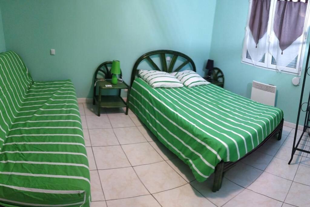 Chez Fabienne T3 Apartment Le Breuil-sur-Couze Luaran gambar